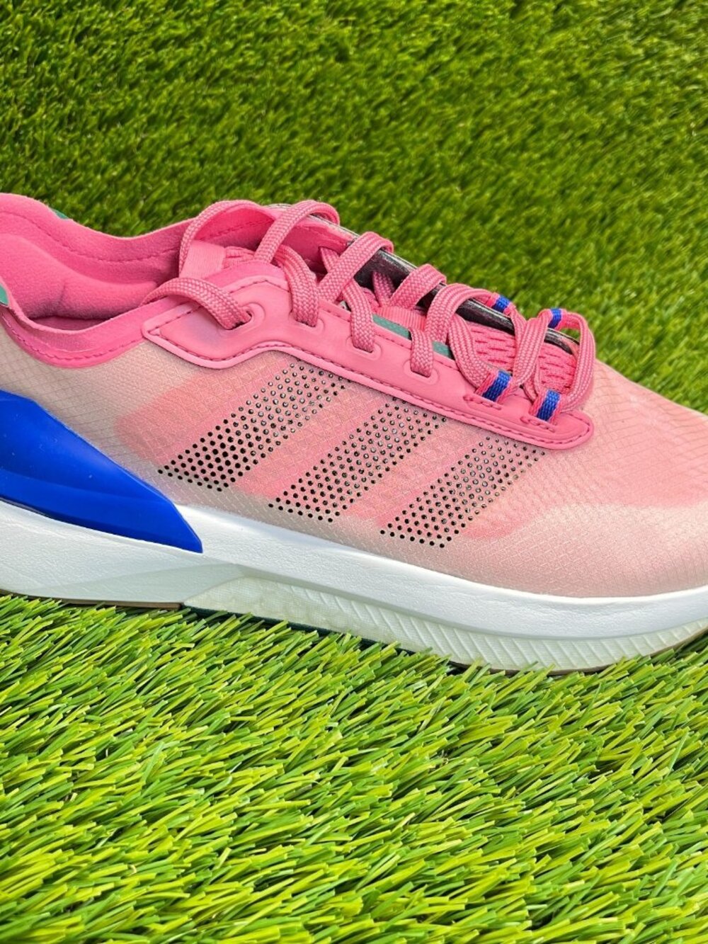 Adidas Avryn Womens Size 6.5 Pink Blue Athletic Running Walking Shoes Sneakers
